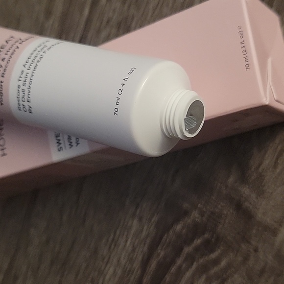 NWOT Hey Honey Sweet Treat Mask - Picture 3 of 5